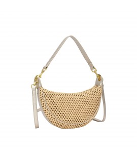 Bolsa media luna de rafia 