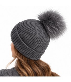 BONNET EN LAINE ET...
